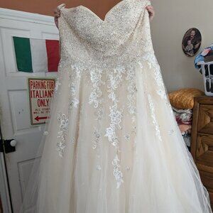 Plus size 26 morilee wedding gown